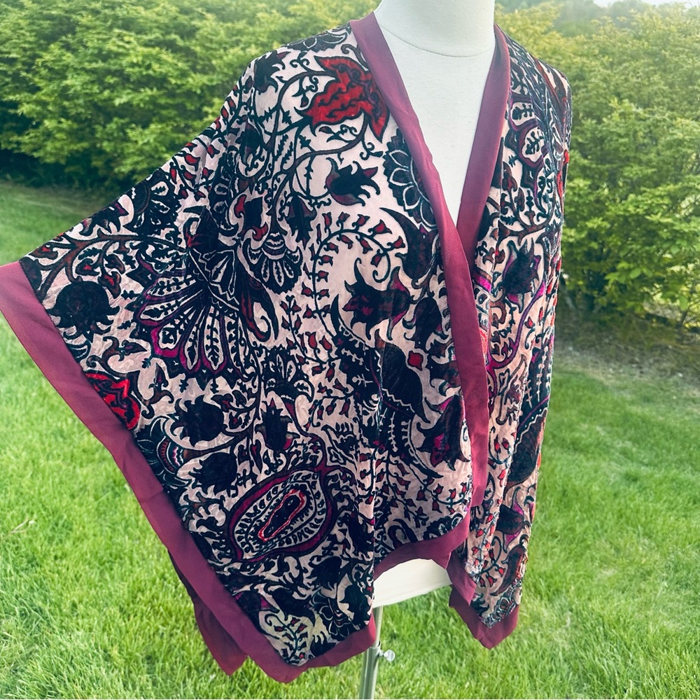 Soft Surroundings Velvet Wine Paisley Topper Kimono - Picture 7 of 16